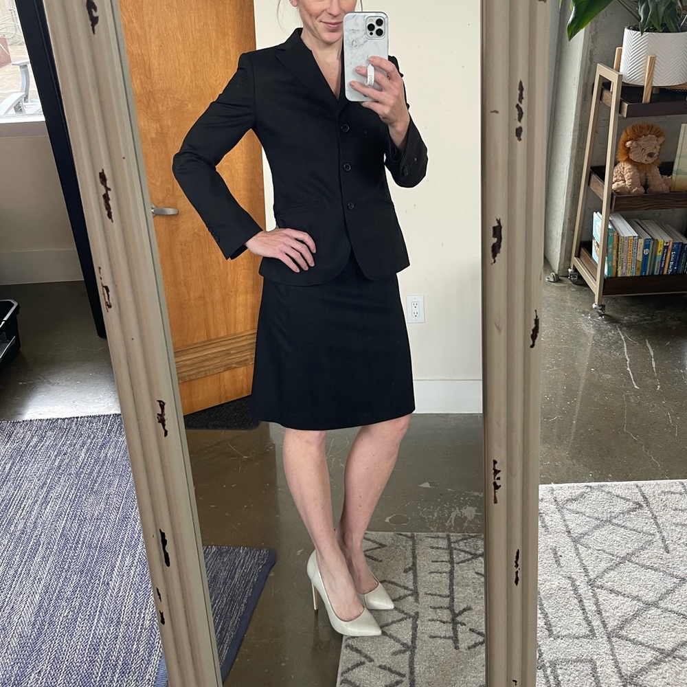 Classic Black Brooks Brothers Suit - 2 Petite